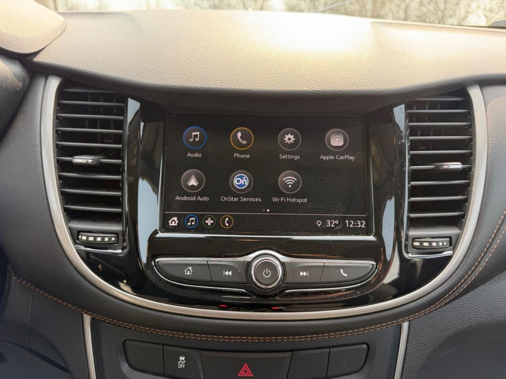 2018 Chevrolet Trax LS - Photo 11