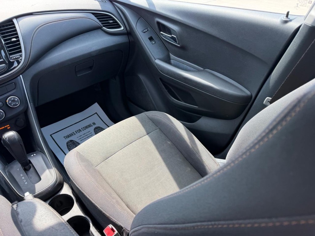 2018 Chevrolet Trax LS - Photo 14
