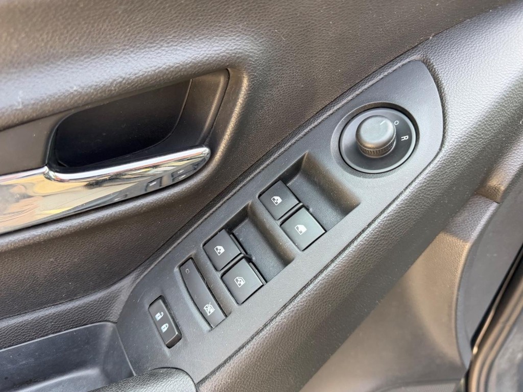 2018 Chevrolet Trax LS - Photo 15