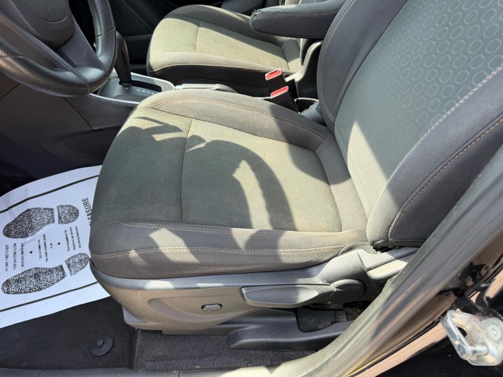 2018 Chevrolet Trax LS - Photo 16