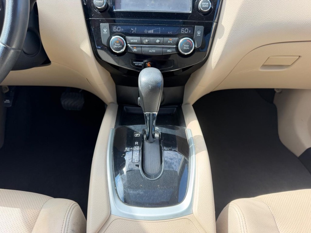 2016 Nissan Rogue SL - Photo 16