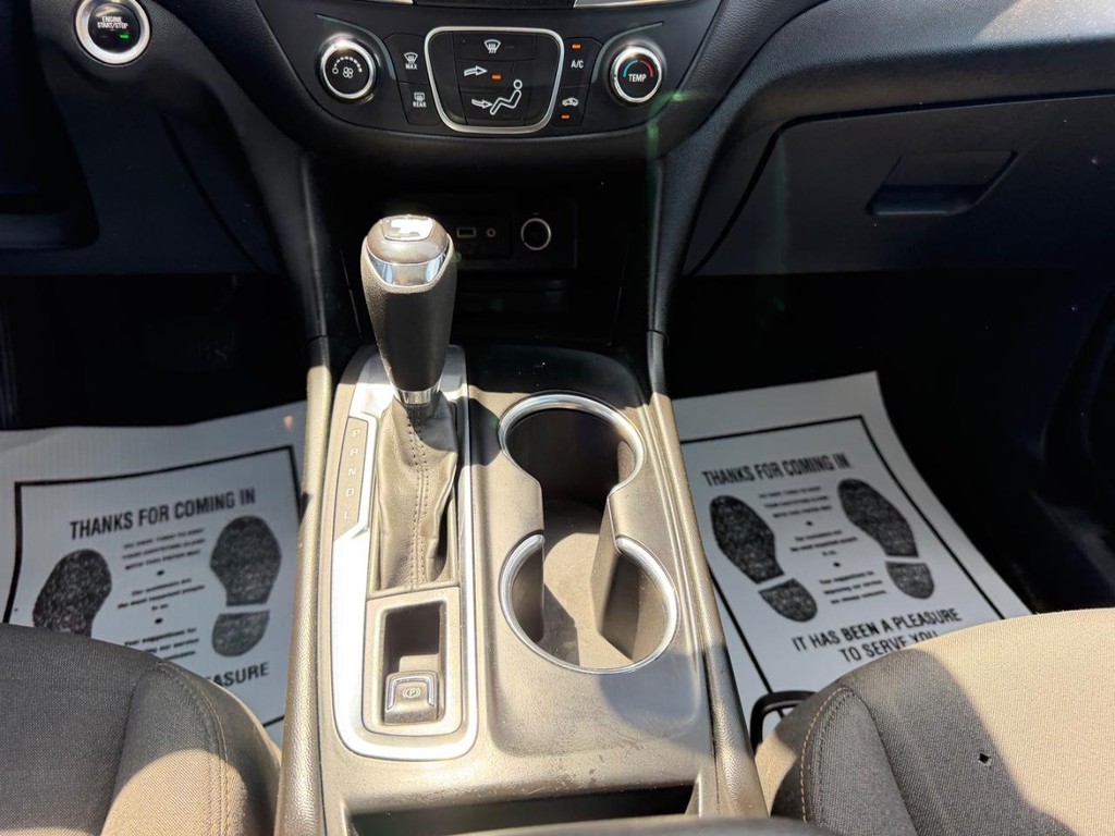 2020 Chevrolet Equinox LT - Photo 14