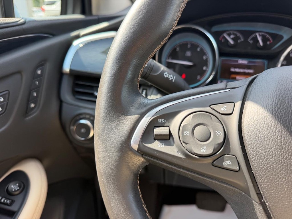 2017 Buick Envision Essence - Photo 12
